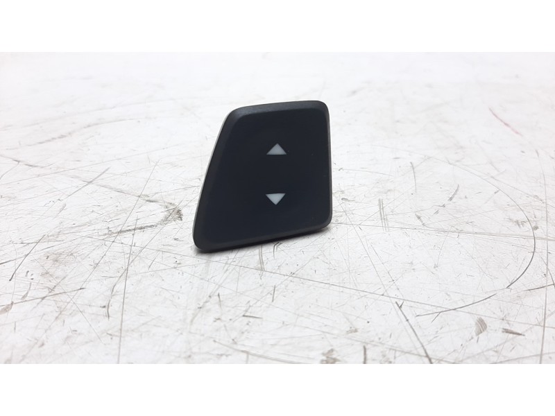 Recambio de mando elevalunas delantero derecho para fiat nuova 500 (150) 1.2 cat referencia OEM IAM 735450602  
