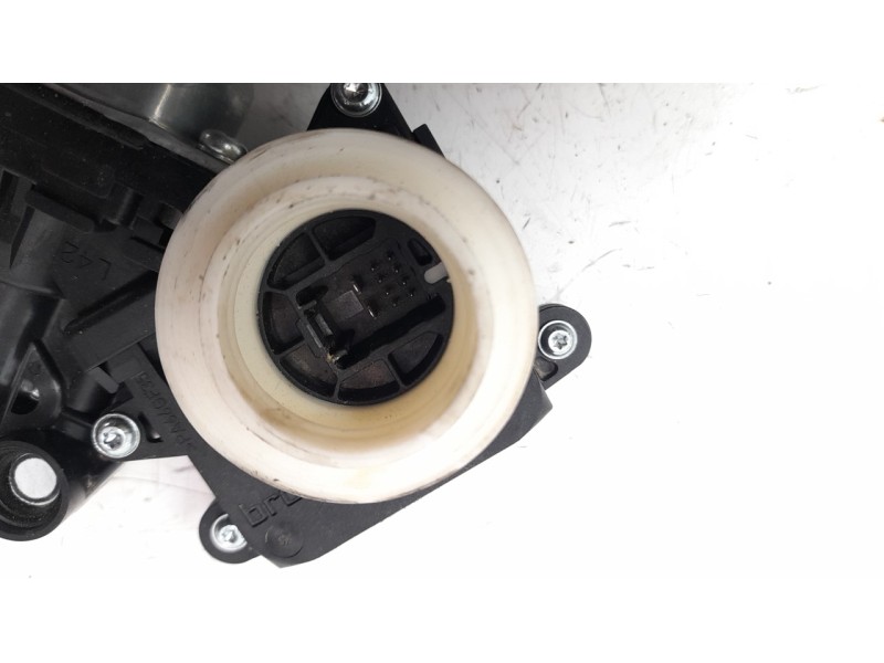 Recambio de elevalunas trasero derecho para toyota avensis 1.8 16v cat referencia OEM IAM 6983005131  