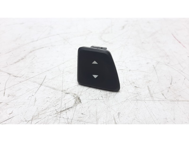 Recambio de mando elevalunas delantero izquierdo para fiat nuova 500 (150) 1.2 cat referencia OEM IAM 735450601  