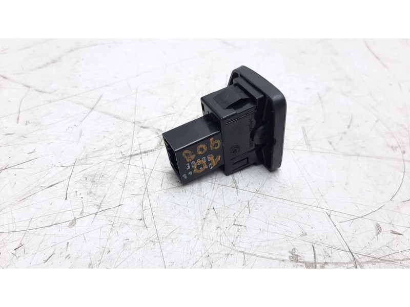 Recambio de mando elevalunas delantero izquierdo para fiat nuova 500 (150) 1.2 cat referencia OEM IAM 735450601  