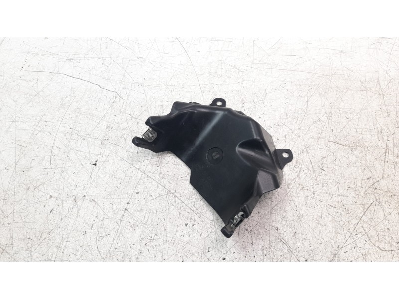 Recambio de moldura para bmw r 1200 r r 1200 r referencia OEM IAM 46638537932  