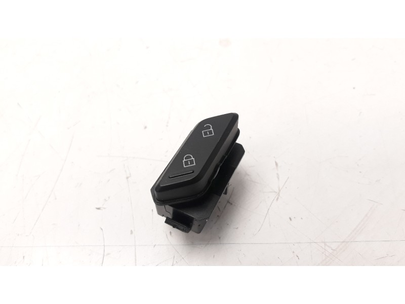 Recambio de interruptor para mazda cx-30 referencia OEM IAM BDGF66660  