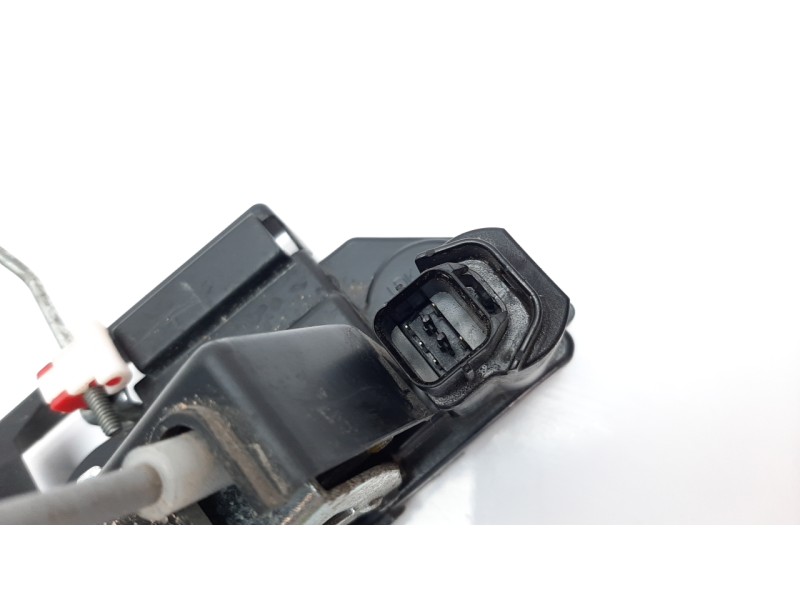 Recambio de cerradura puerta delantera derecha para ssangyong rodius 2.0 td cat referencia OEM IAM 7122021004  