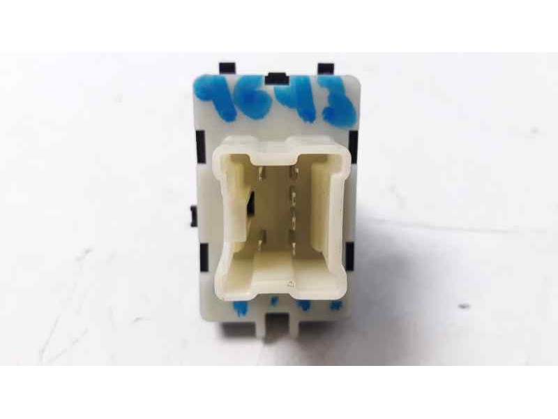 Recambio de mando elevalunas trasero izquierdo para renault captur zen referencia OEM IAM 254218614R IAF930017HQ EWSRE069