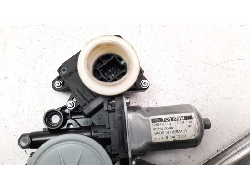 Recambio de elevalunas trasero izquierdo para toyota avensis 1.8 16v cat referencia OEM IAM 6984005131  