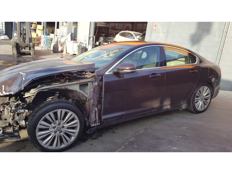 jaguar xf del año 2010