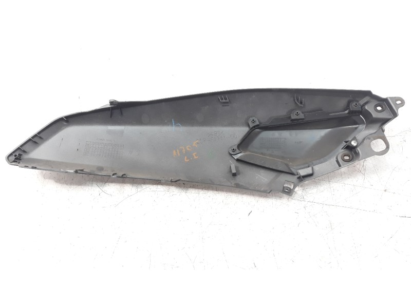Recambio de moldura para yamaha nmax nmax 125 referencia OEM IAM 2DPF171100P1  