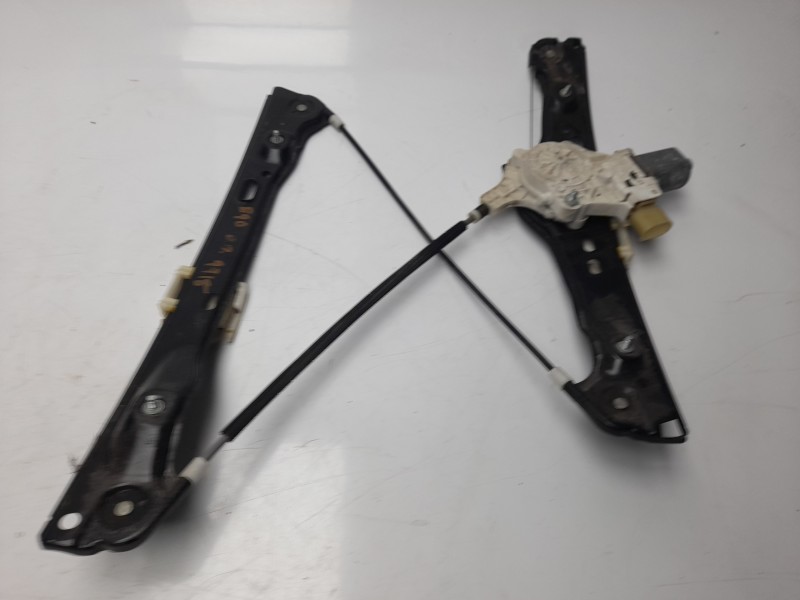 Recambio de elevalunas delantero derecho para bmw serie 3 berlina (e90) 320d referencia OEM IAM 51337140588  