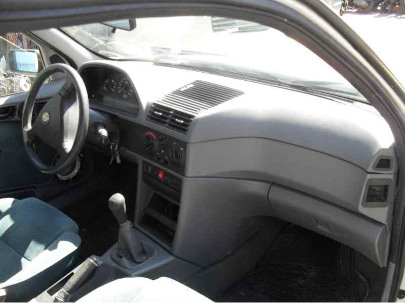 alfa romeo 145 del año 1996