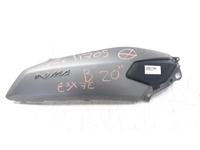 Recambio de moldura para yamaha nmax nmax 125 referencia OEM IAM 2DPF172100P1  