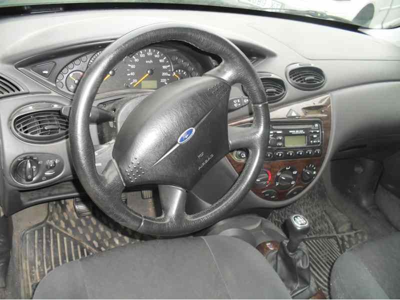 ford focus berlina (cak) del año 1998
