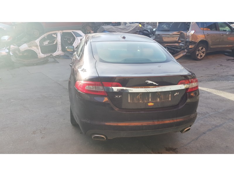 jaguar xf del año 2010