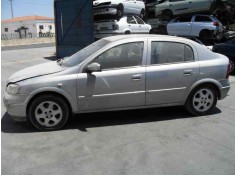 opel astra g berlina del año 2000 2