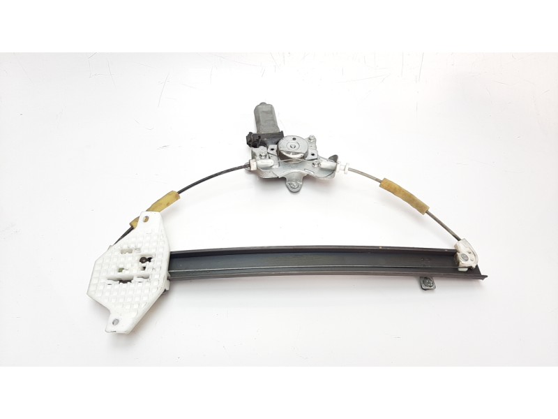 Recambio de elevalunas trasero derecho para ssangyong rodius 2.0 td cat referencia OEM IAM 7334021001  