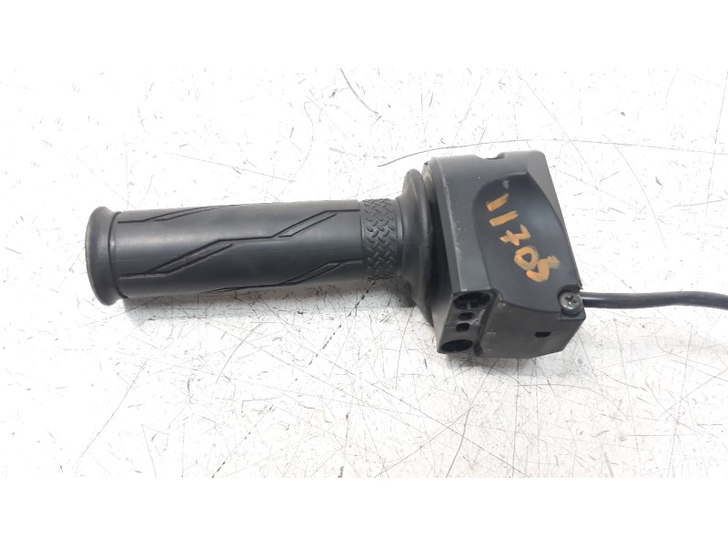 Recambio de piña luces derecha para yamaha nmax nmax 125 referencia OEM IAM BV4H39760200  