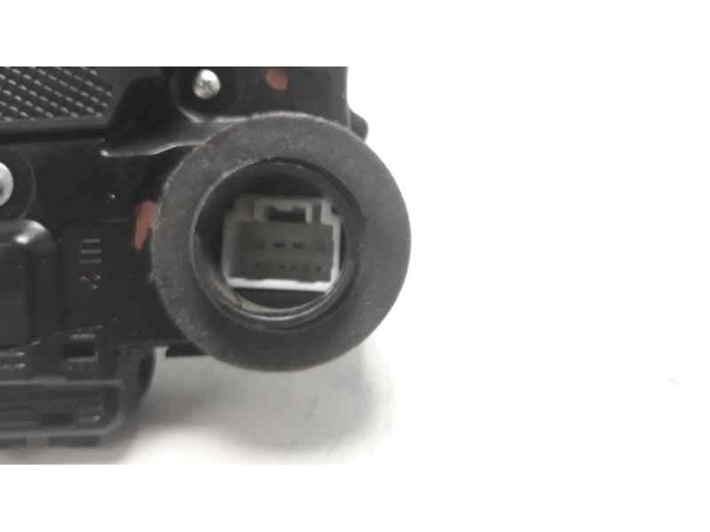 Recambio de cerradura puerta trasera izquierda para toyota verso advance referencia OEM IAM   