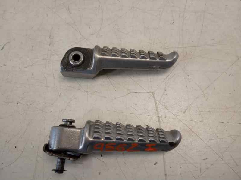 Recambio de estribo para kawasaki er 6 er 6f referencia OEM IAM   