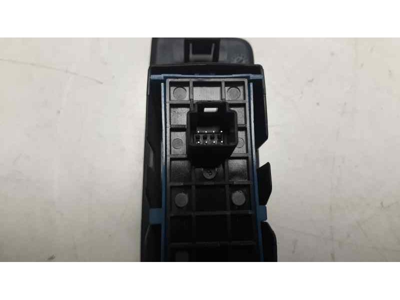 Recambio de mando elevalunas trasero izquierdo para toyota verso advance referencia OEM IAM 848100F030  