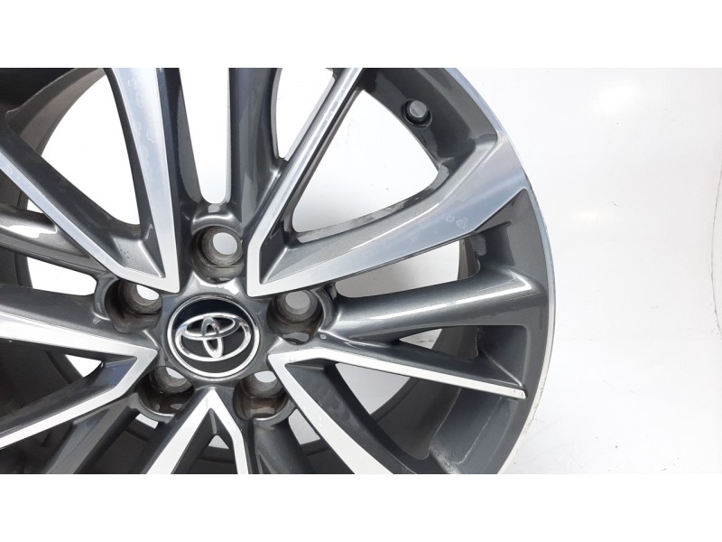 Recambio de llanta para toyota avensis 1.8 16v cat referencia OEM IAM HL8104  