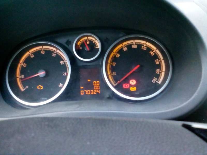 opel corsa d del año 2010