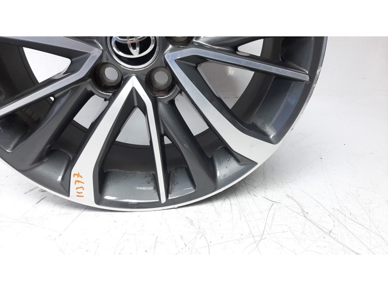Recambio de llanta para toyota avensis 1.8 16v cat referencia OEM IAM HL8104  