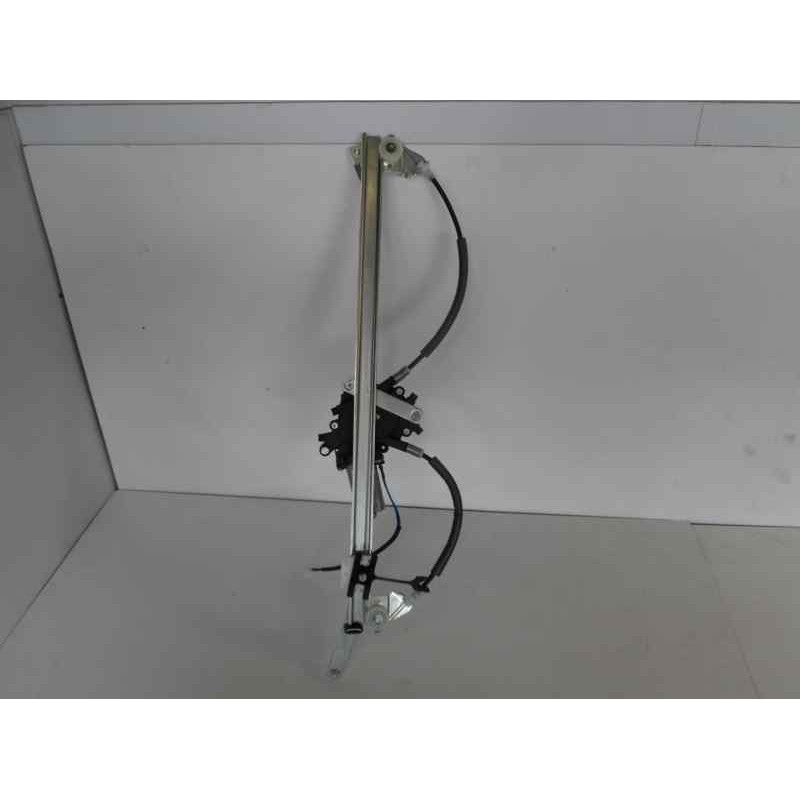 Recambio de elevalunas delantero izquierdo para renault trafic caja cerrada (ab 4.01) referencia OEM IAM 7700311820 115555 RT41A