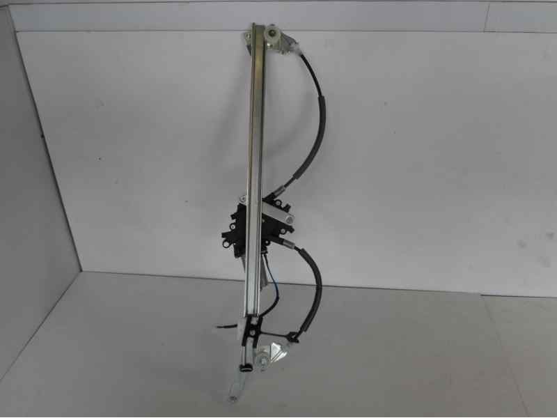 Recambio de elevalunas delantero izquierdo para renault trafic caja cerrada (ab 4.01) referencia OEM IAM 7700311820 115555 RT41A