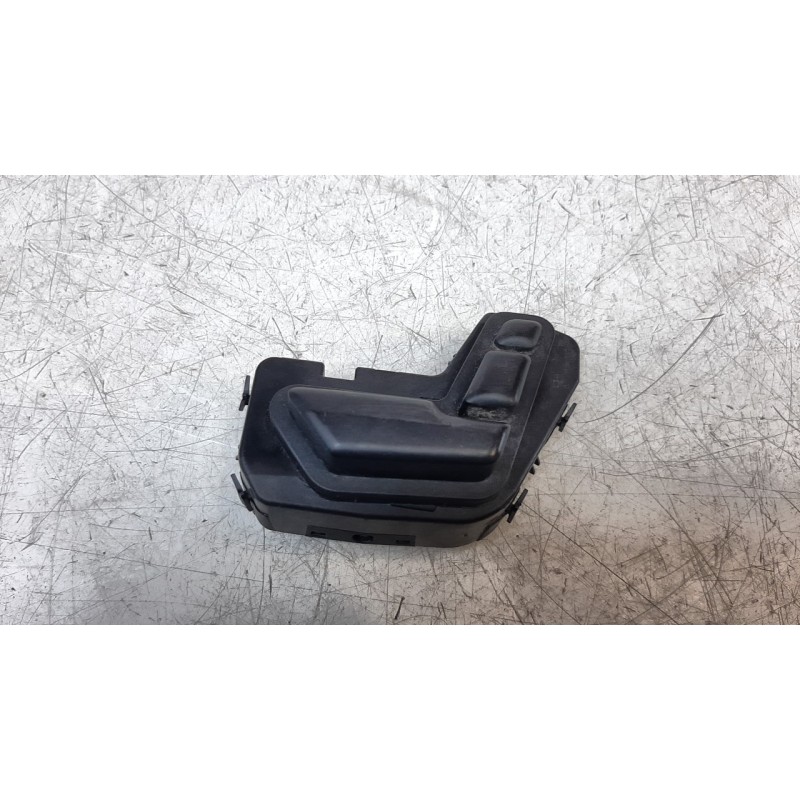Recambio de mando asiento delantero izquierdo para mercedes-benz clase m (w166) ml 250 bluetec (166.004) referencia OEM IAM A166