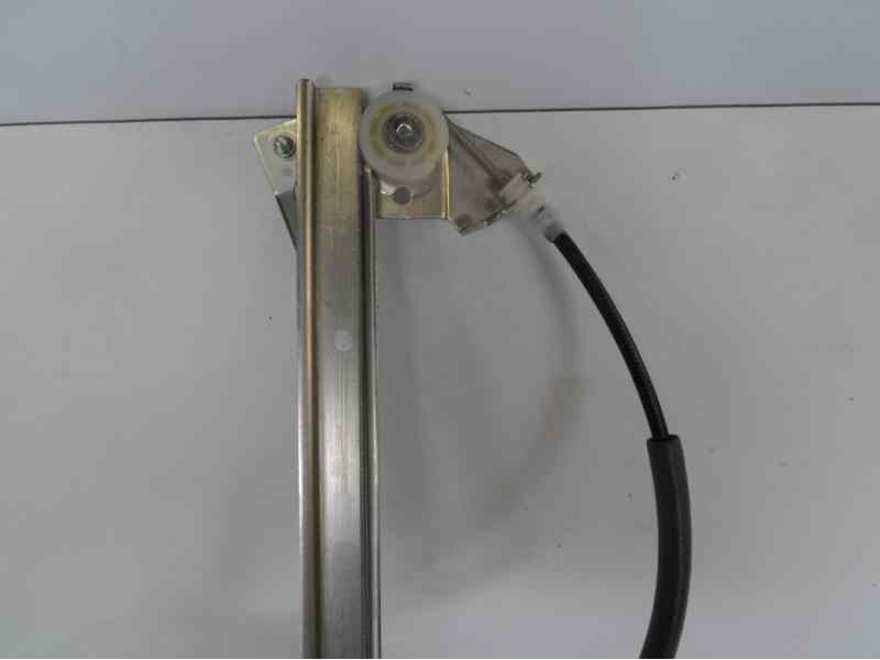 Recambio de elevalunas delantero izquierdo para renault trafic caja cerrada (ab 4.01) referencia OEM IAM 7700311820 115555 RT41A