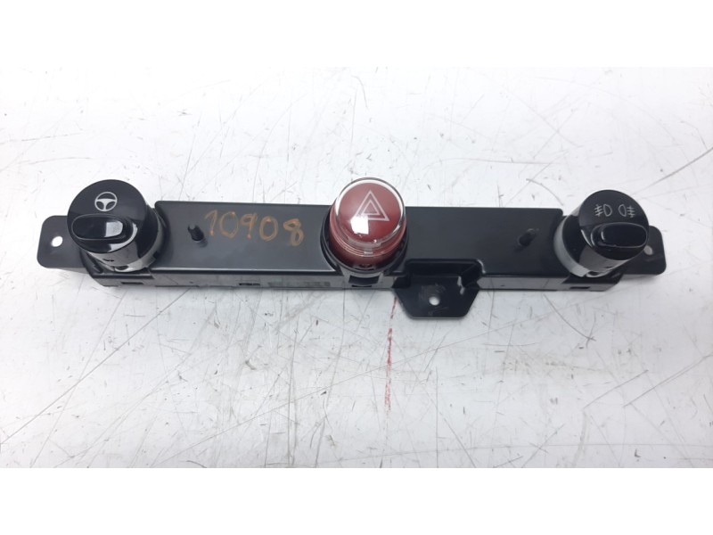 Recambio de warning para fiat nuova 500 (150) 1.2 cat referencia OEM IAM 735451107  