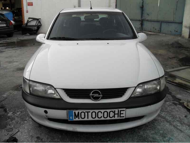 opel vectra b berlina del año 1995