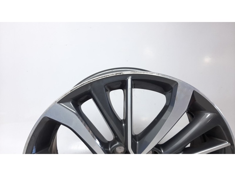 Recambio de llanta para toyota avensis 1.8 16v cat referencia OEM IAM HL8104  