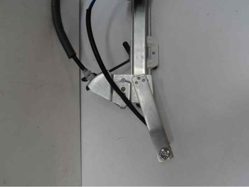 Recambio de elevalunas delantero izquierdo para renault trafic caja cerrada (ab 4.01) referencia OEM IAM 7700311820 115555 RT41A