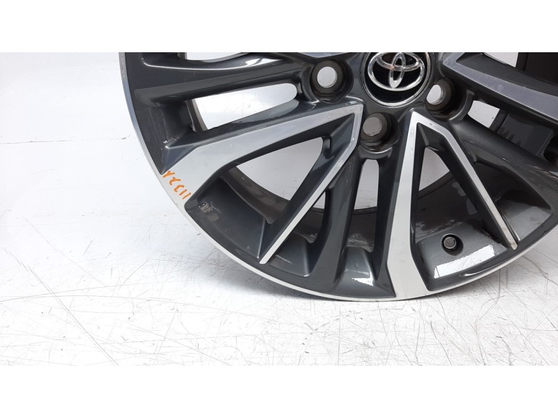 Recambio de llanta para toyota avensis 1.8 16v cat referencia OEM IAM HL8104  