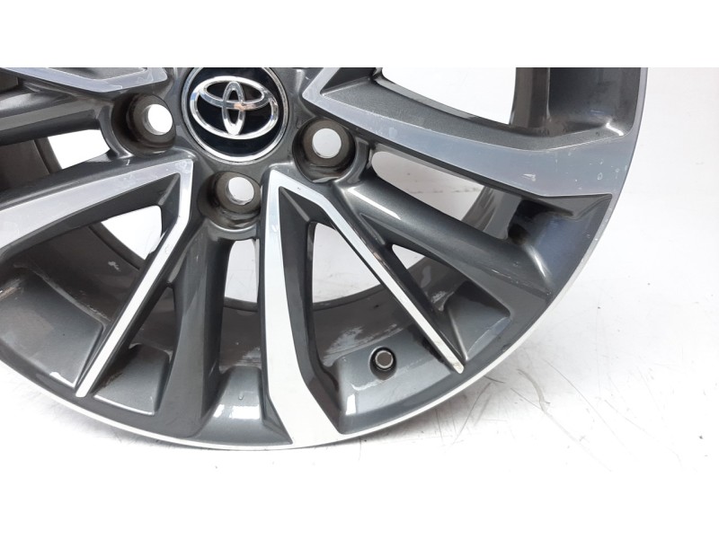 Recambio de llanta para toyota avensis 1.8 16v cat referencia OEM IAM HL8104  