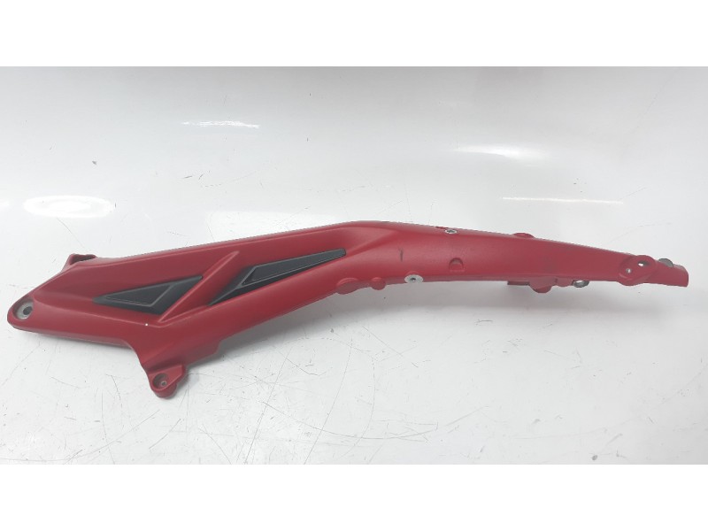 Recambio de subchasis trasero para triumph street triple street triple r referencia OEM IAM T2070539  
