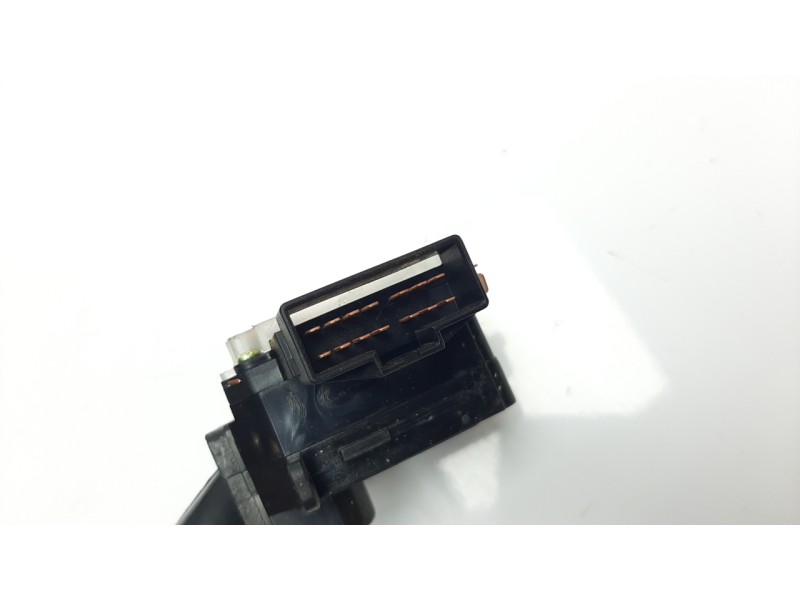 Recambio de mando limpia para ssangyong rodius 2.0 td cat referencia OEM IAM 8592208050  