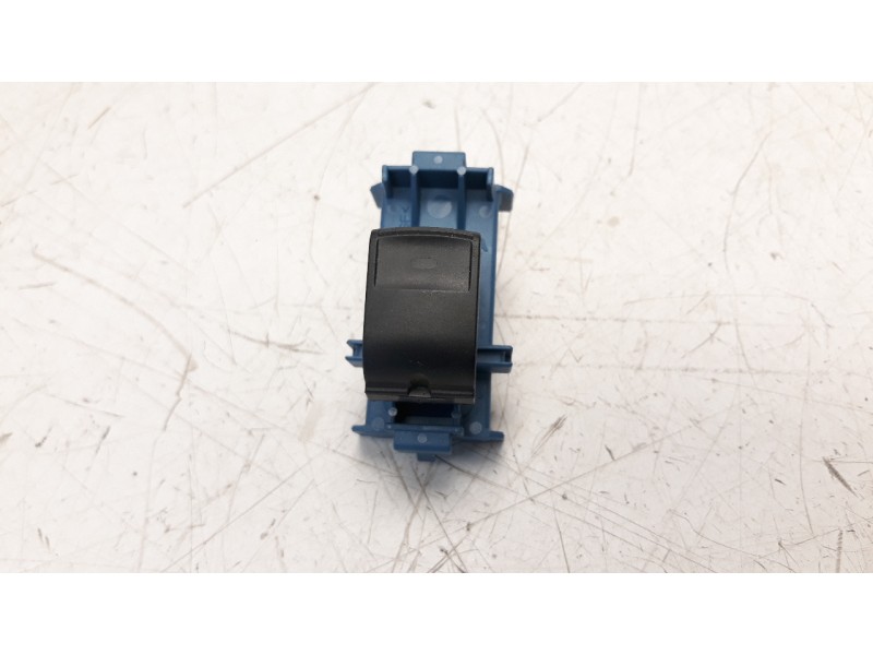 Recambio de mando elevalunas trasero izquierdo para toyota avensis 1.8 16v cat referencia OEM IAM 8481005080  