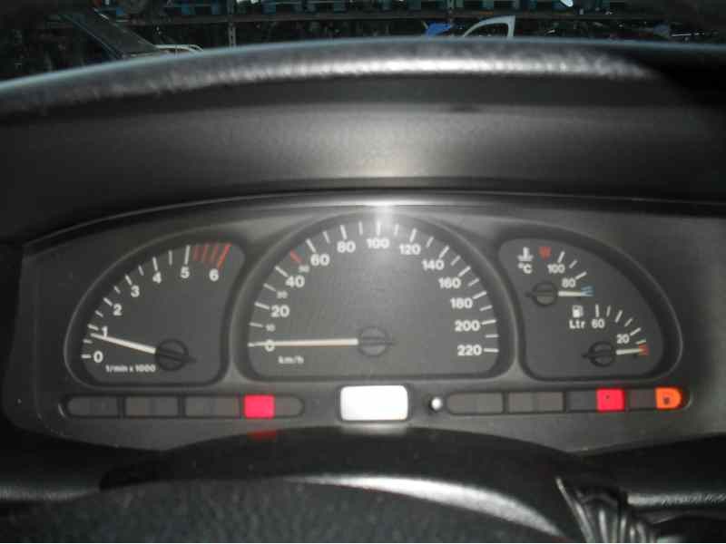 opel vectra b berlina del año 1995