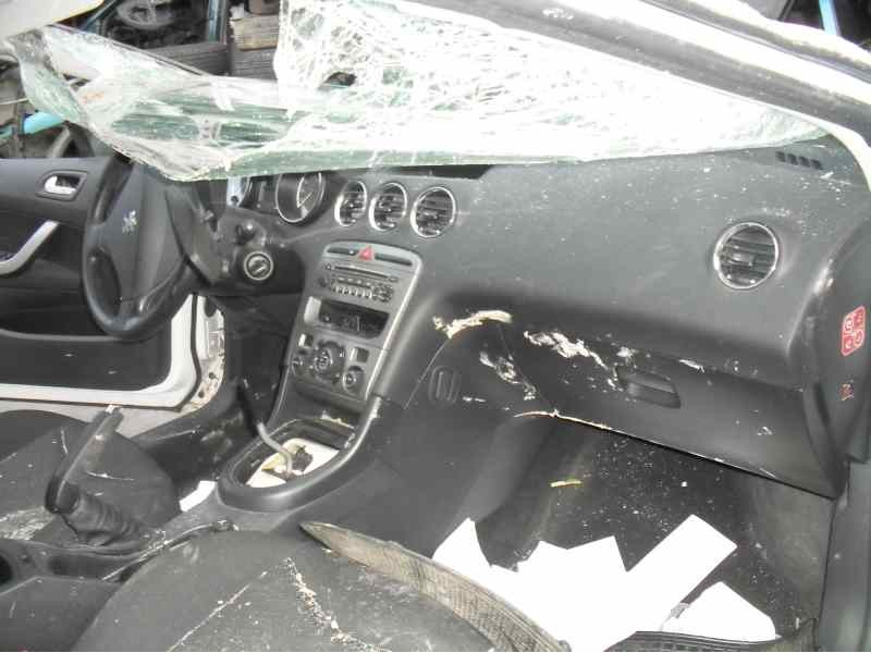 peugeot 308 del año 2008