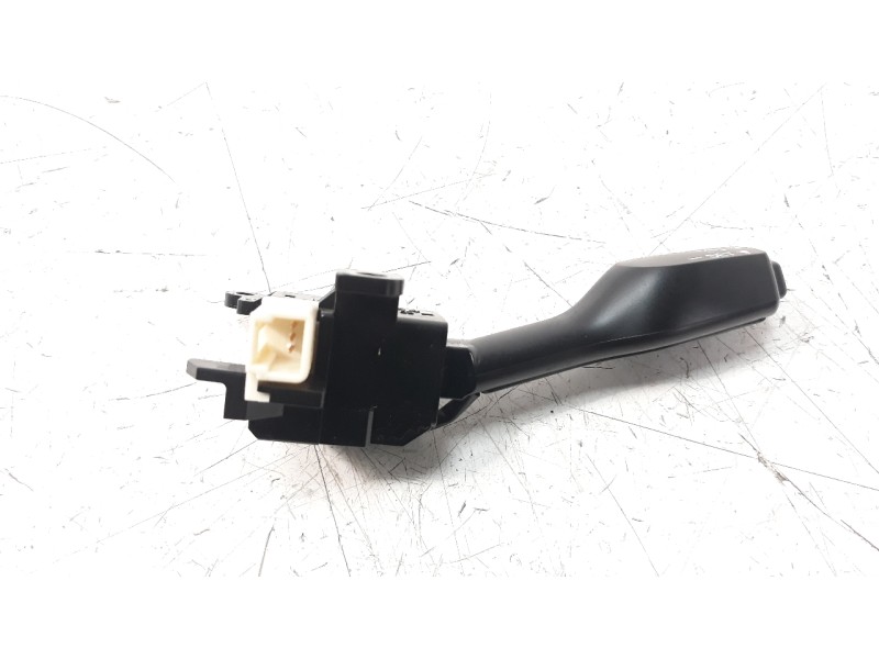 Recambio de mando multifuncion para toyota avensis 1.8 16v cat referencia OEM IAM 2963V69 18A174 