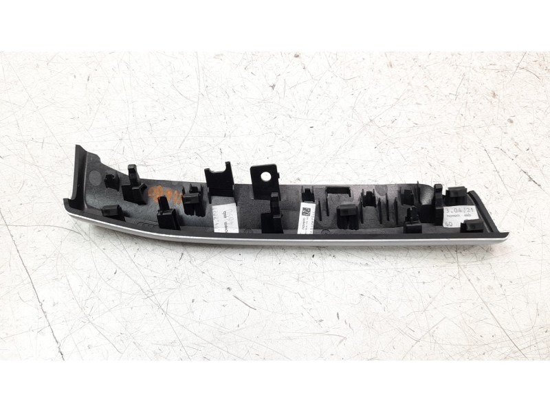 Recambio de moldura para audi q7 4mg referencia OEM IAM 4M8853189AL1NK  