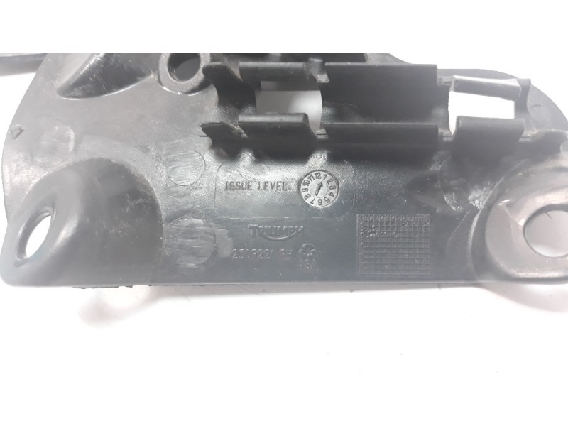 Recambio de moldura para triumph street triple street triple r referencia OEM IAM 2309221  