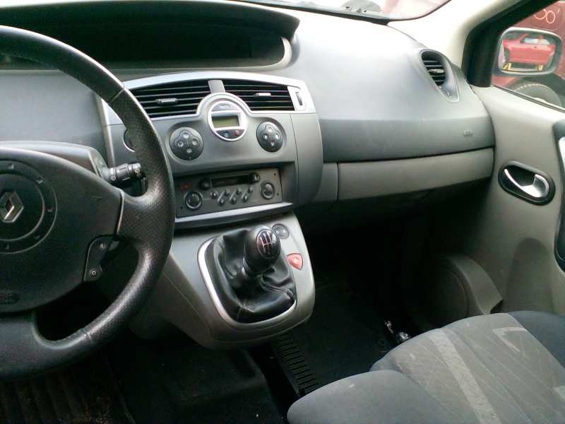 renault scenic ii del año 2004
