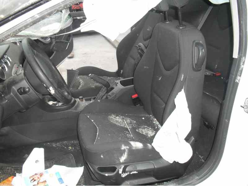 peugeot 308 del año 2008