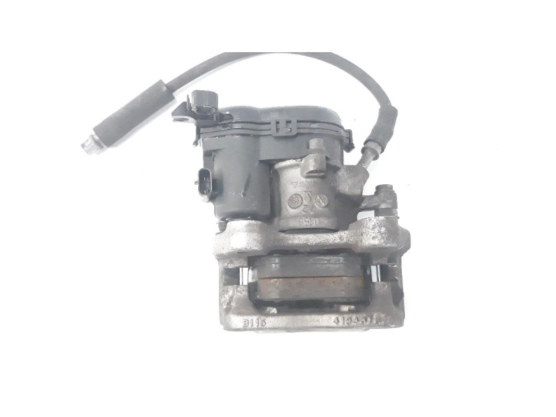 Recambio de pinza de freno trasera derecha para infiniti q30 2.2d sport referencia OEM IAM 0004232481  