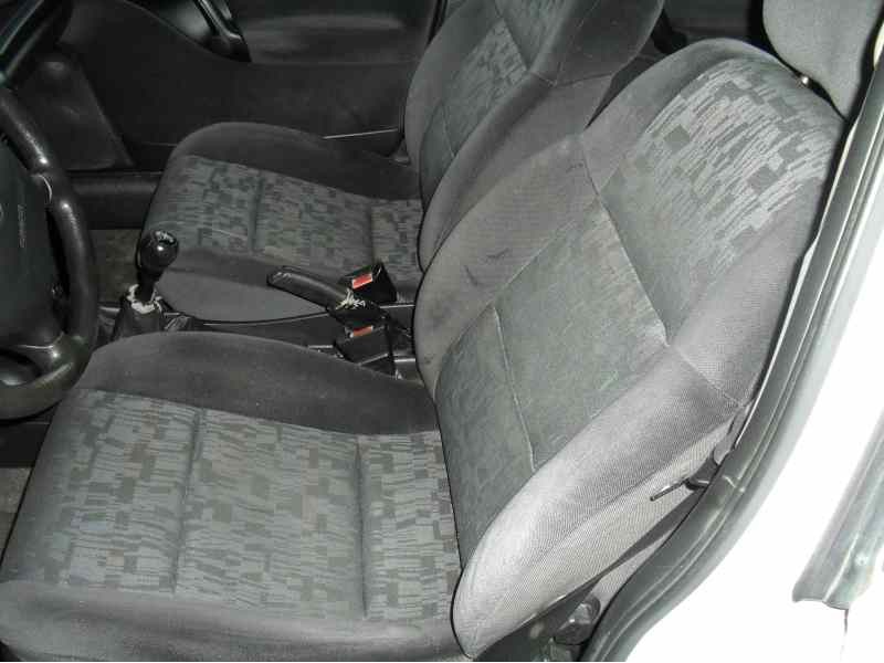 opel vectra b berlina del año 1995