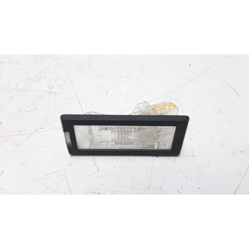 Recambio de piloto matricula para renault captur 1.5 dci diesel fap energy referencia OEM IAM 8200013577 103F19310960 