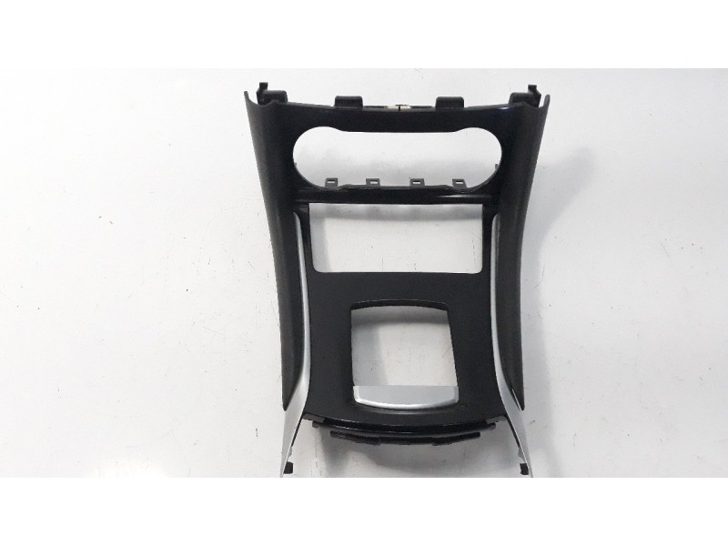 Recambio de moldura para infiniti q30 2.2d sport referencia OEM IAM 969415DF0A  