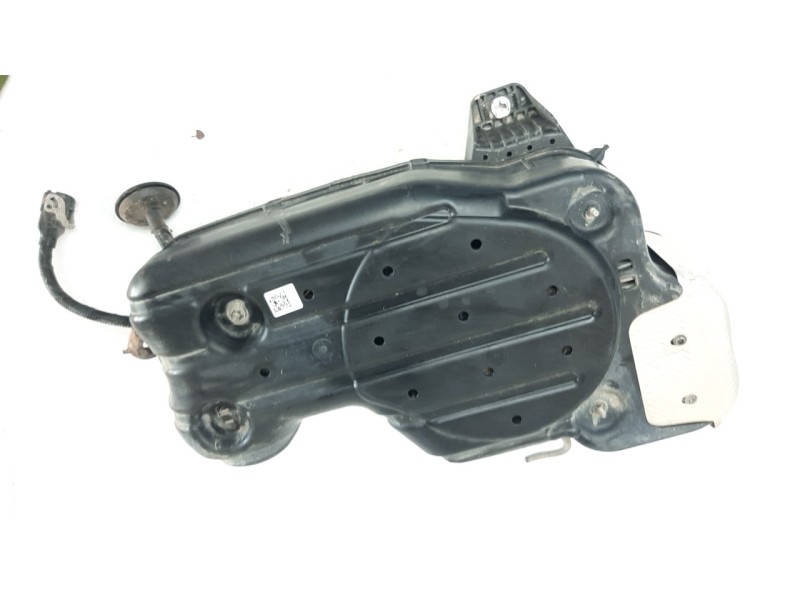 Recambio de deposito combustible para hyundai tucson referencia OEM IAM 31500N7000  